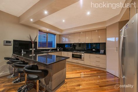 Property photo of 92 Robinswood Parade Narre Warren South VIC 3805