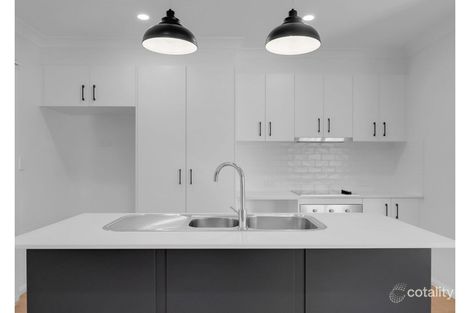 Property photo of 4/316 Stenner Street Middle Ridge QLD 4350