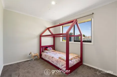 Property photo of 11 Bysouth Court Pakenham VIC 3810