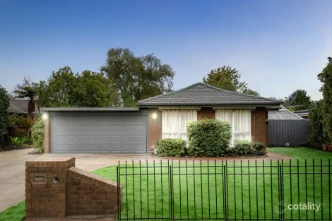 Property photo of 4 Weeks Close Rowville VIC 3178