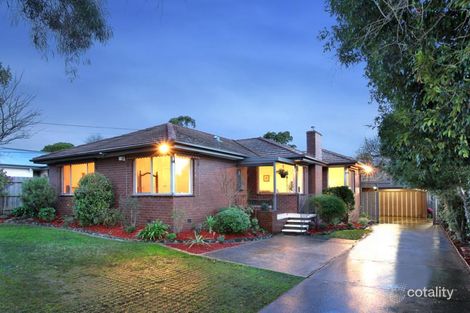 17 Thomas St, Croydon South, VIC 3136