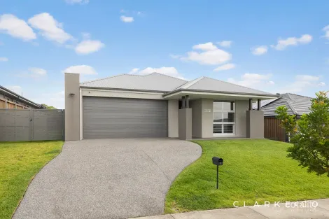 8 Angelica Rd, Chisholm, NSW 2322