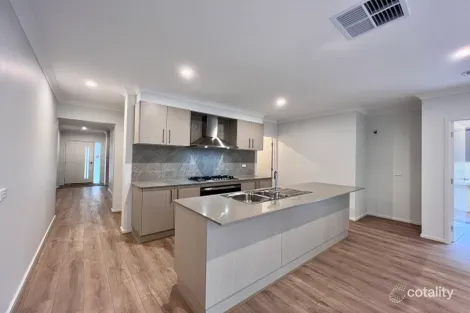 7 Octagonal St, Bonnie Brook, VIC 3335