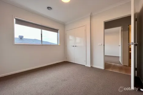 Property photo of 7 Octagonal Street Bonnie Brook VIC 3335