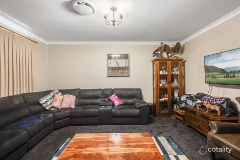 Property photo of 2A Academy Court Glenvale QLD 4350