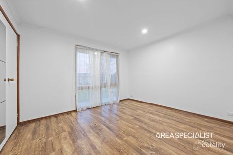 Property photo of 30 Narellan Drive Hampton Park VIC 3976