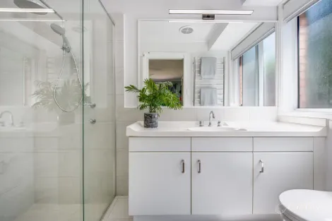 Property photo of 6 Stephen Close Green Point NSW 2251