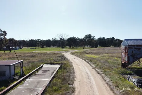 Property photo of 91 Coorabbin Road Oaklands NSW 2646