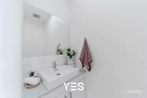 Property photo of 1/13 Rhodes Parade Pascoe Vale VIC 3044