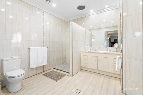 Property photo of 5 Deeds Court Dundowran Beach QLD 4655