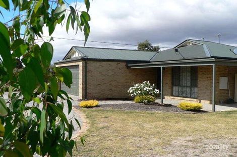 Property photo of 27 Regan Drive Romsey VIC 3434