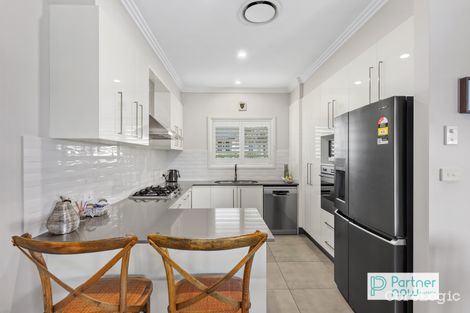 Property photo of 5 Peak Drive Hillvue NSW 2340