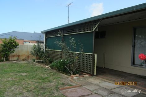 Property photo of 30 Queen Parade Wannanup WA 6210