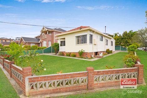 5 Lauma Ave, Greenacre, NSW 2190