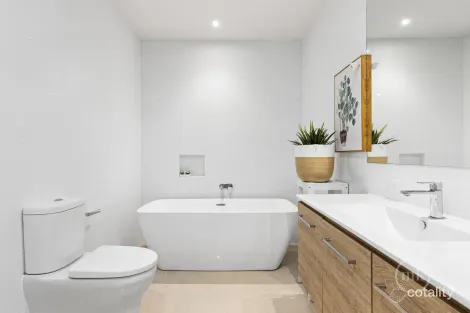 Property photo of 212 Old Eltham Road Lower Plenty VIC 3093
