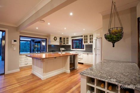 Property photo of 221 Upper Brookfield Road Upper Brookfield QLD 4069