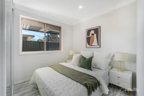 Property photo of 3 Sentinel Close Horningsea Park NSW 2171