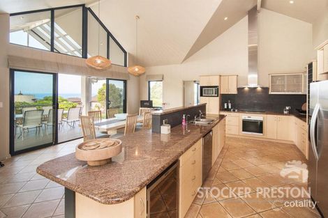 Property photo of 3 Wedgetail View Eagle Bay WA 6281