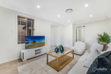 Property photo of 3 Sentinel Close Horningsea Park NSW 2171