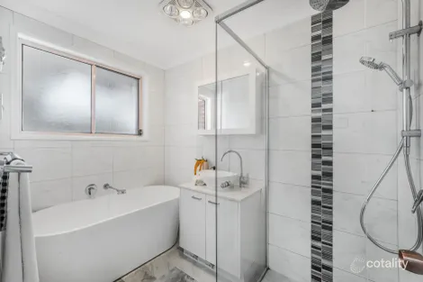 Property photo of 3 Sentinel Close Horningsea Park NSW 2171