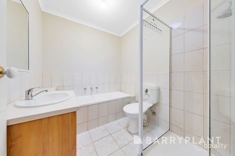 Property photo of 1/70 William Street St Albans VIC 3021