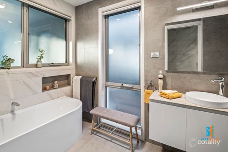 Property photo of 2 Elwick Place Lyons ACT 2606