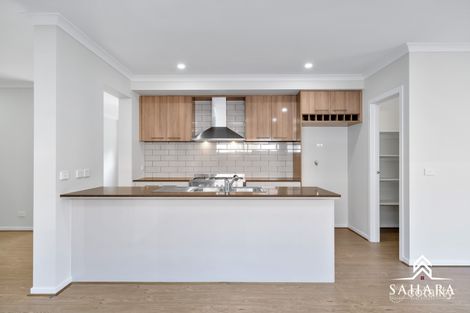 Property photo of 16 Colosseum Drive Strathtulloh VIC 3338