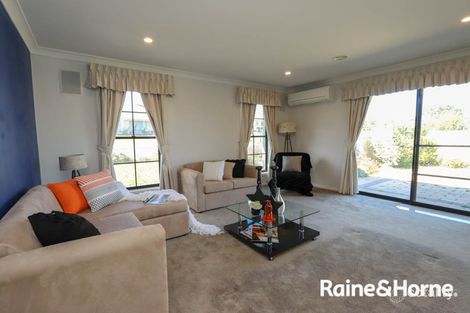 Property photo of 20 James Barnet Drive Kelso NSW 2795