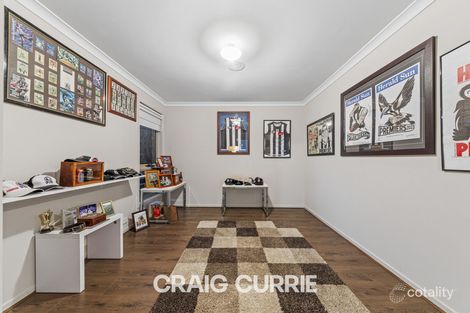 Property photo of 10 Tyalla Way Pakenham VIC 3810