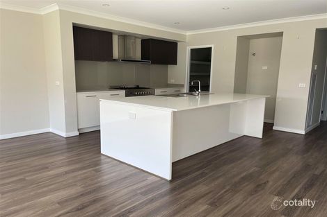 Property photo of 16 Ashline Street Wollert VIC 3750