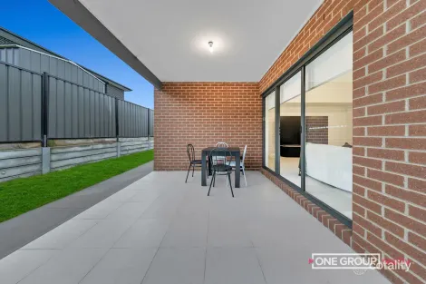 Property photo of 6 Directions Drive Greenvale VIC 3059