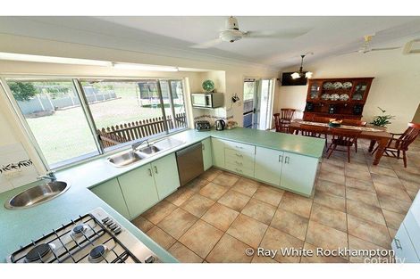 Property photo of 121 Cherryfield Road Gracemere QLD 4702