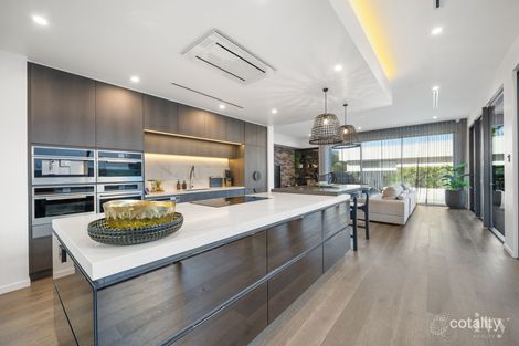 Property photo of 24 Clover Way Helensvale QLD 4212