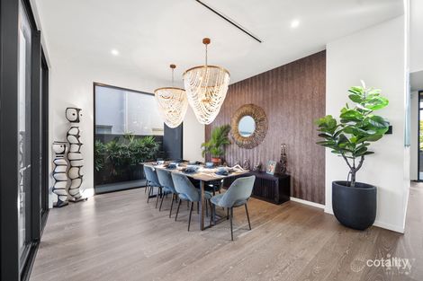 Property photo of 24 Clover Way Helensvale QLD 4212