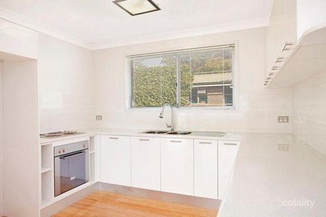 Property photo of 3/4 Kalawarra Road Wyoming NSW 2250