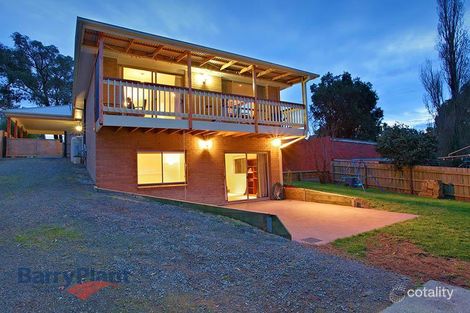 16 Railway Rd, Seville, VIC 3139