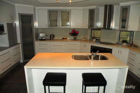 Property photo of 4 Amber Close Bargara QLD 4670