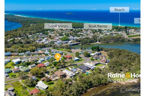 15 Diamond Head Dr, Budgewoi, NSW 2262