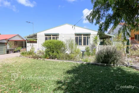 15 Johns St, Sinclair, WA 6450