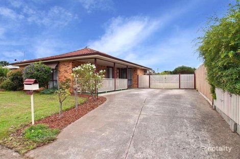 13 Kestrel Ct, Carrum Downs, VIC 3201