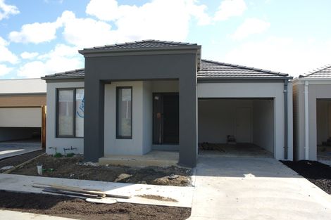 335/85 Mary St, Officer, VIC 3809