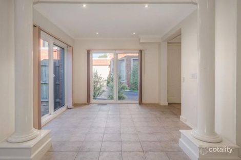 Property photo of 2/57-59 Whittens Lane Doncaster VIC 3108