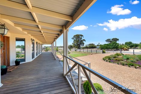 Property photo of 1 Hillview Drive Yarrawonga VIC 3730