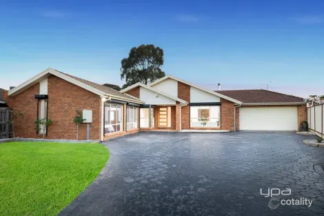 11 Eagle Tce, Taylors Lakes, VIC 3038