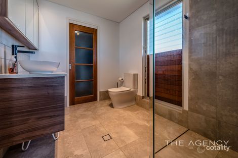 Property photo of 8 Bluewater Close Drummond Cove WA 6532