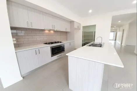 Property photo of 66 Flatbush Avenue Point Cook VIC 3030