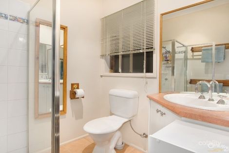 Property photo of 17 Honeysuckle Close Pakenham VIC 3810