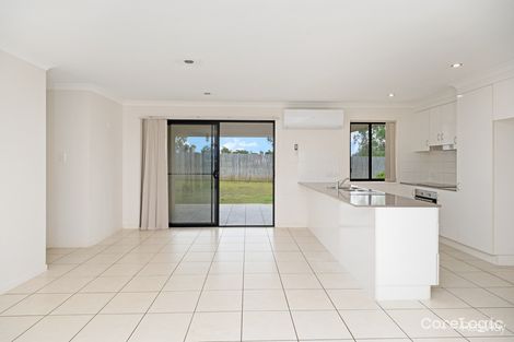 Property photo of 17 Sylvana Avenue Gracemere QLD 4702