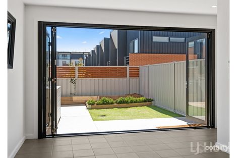 Property photo of 97/1 Rowland Rees Crescent Greenway ACT 2900