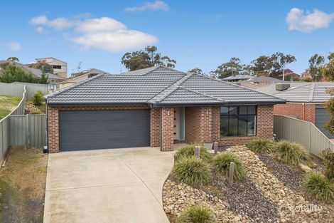 16 Freeman Dr, Kangaroo Flat, VIC 3555